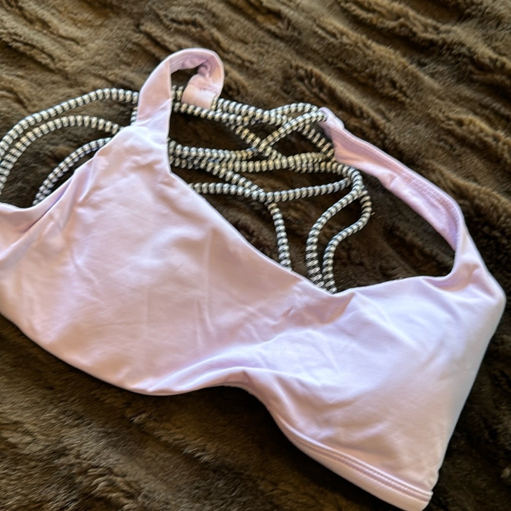 Lululemon sports bra